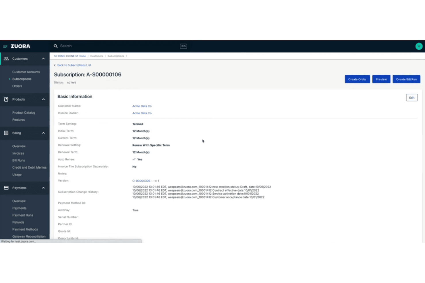 Página de detalles de la suscripción de Zuora que muestra la suscripción activa A-S00000106 con información de facturación y renovación.