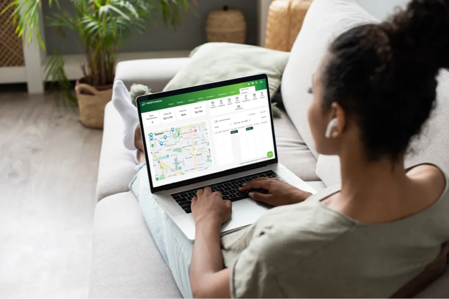 screenshot - Yardi Breeze Review: Pros, Cons, Features &amp; Pricing
